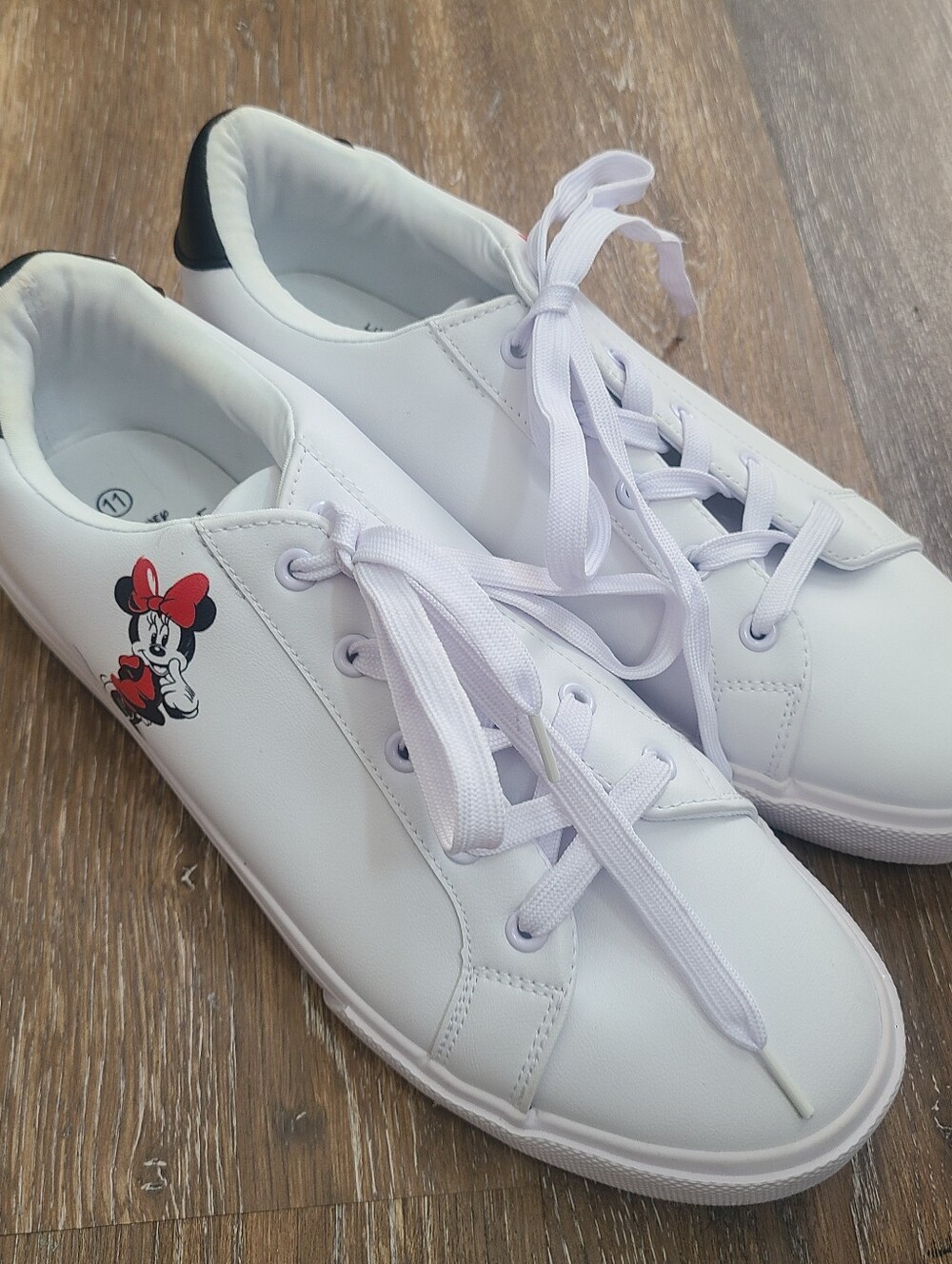 Disney Minnie Mouse Sneakers Women's Size 11